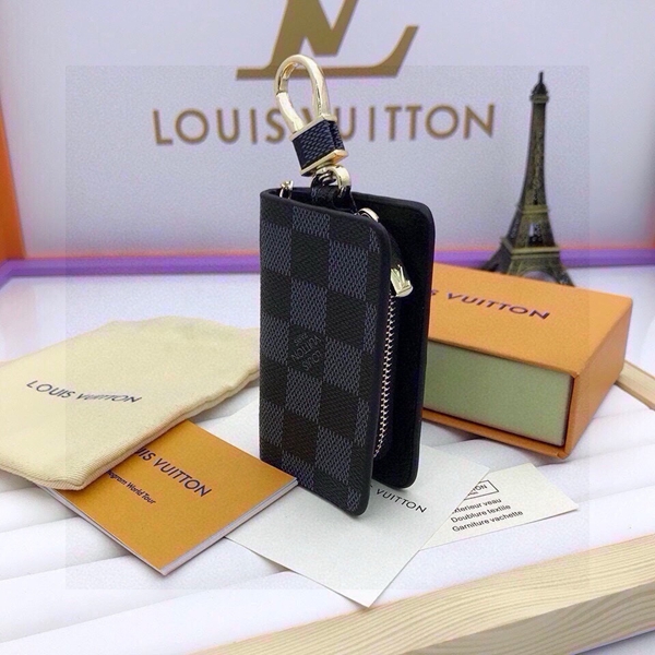 ブランドキーホルダー着用イメージ